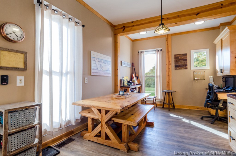 Listing Image 10