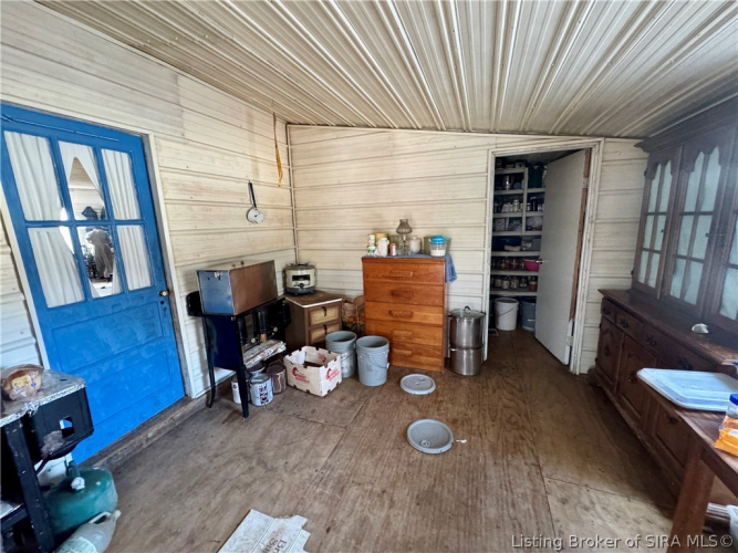 Listing Image 32