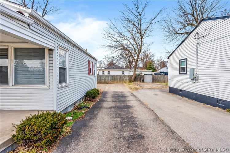 Listing Image 27