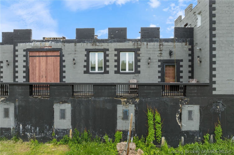 Listing Image 16