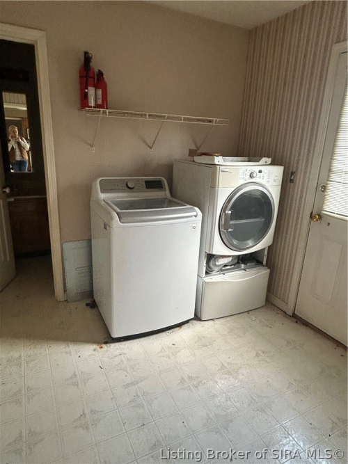 Listing Image 8