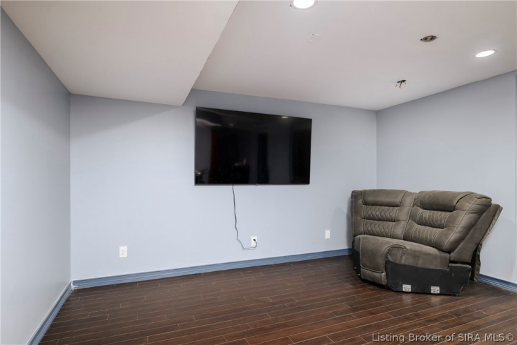 Listing Image 31