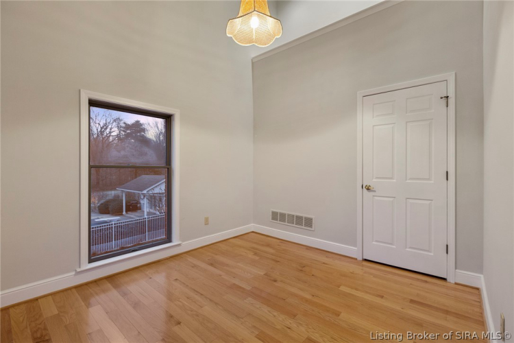 Listing Image 23