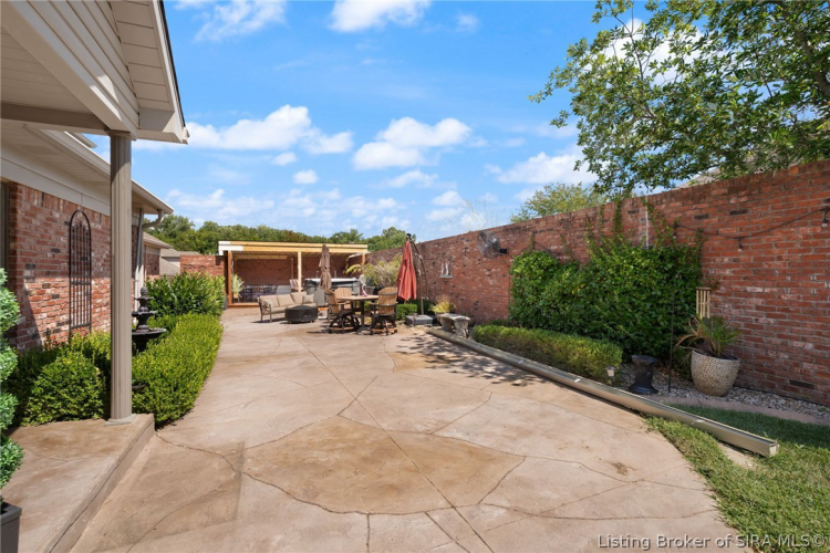 Listing Image 63