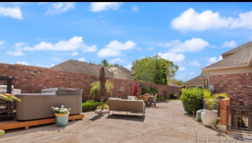 Listing Image 64