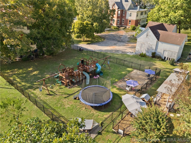Listing Image 12