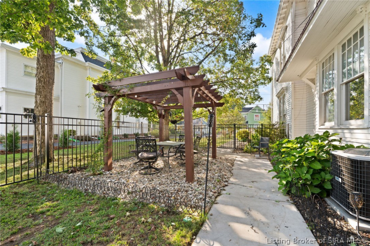 Listing Image 13