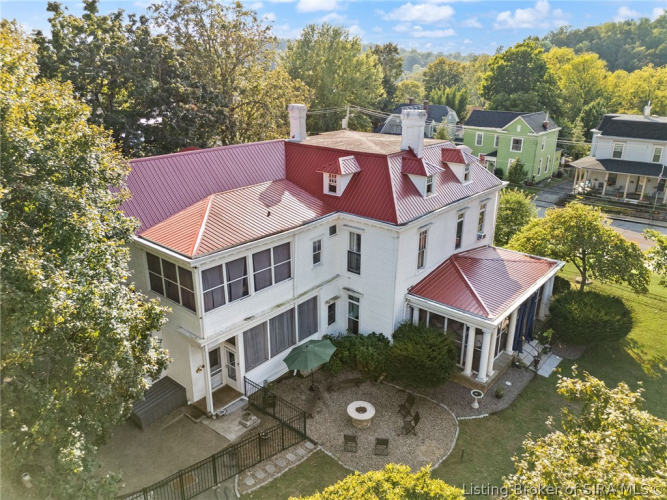 Listing Image 3