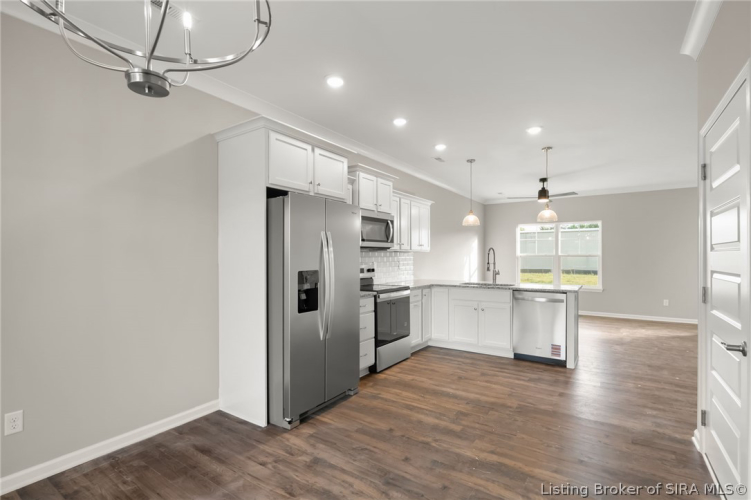 Listing Image 13