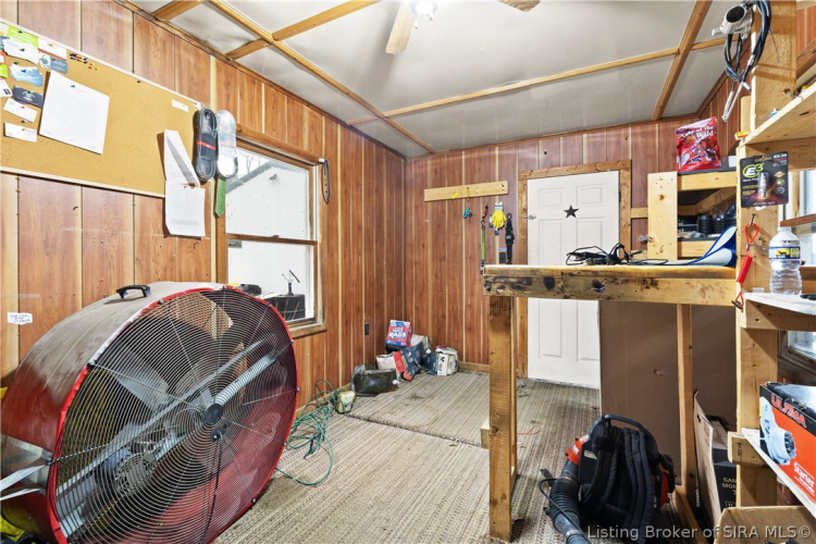 Listing Image 6
