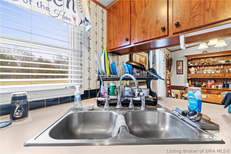 Listing Image 13