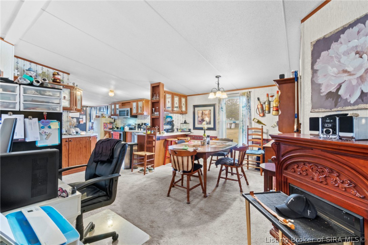 Listing Image 5