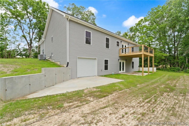 Listing Image 11