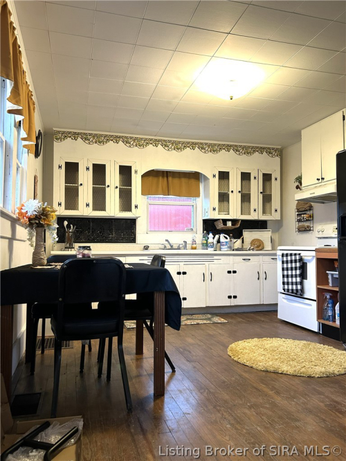 Listing Image 17