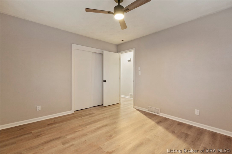 Listing Image 37