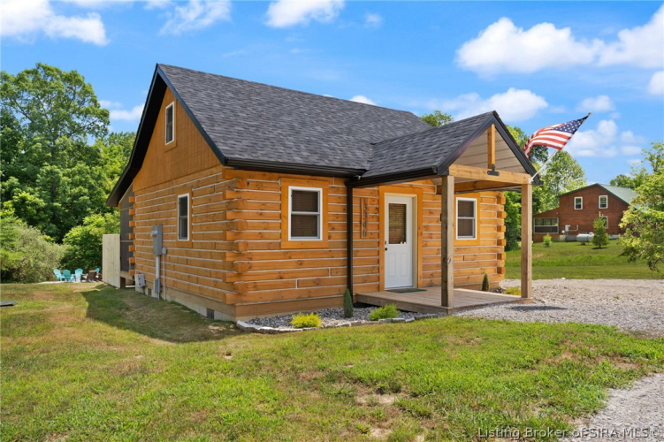 Listing Image 4