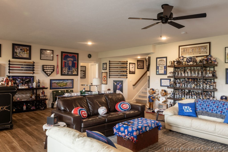 Listing Image 10