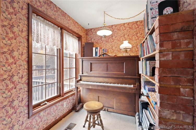 Listing Image 13