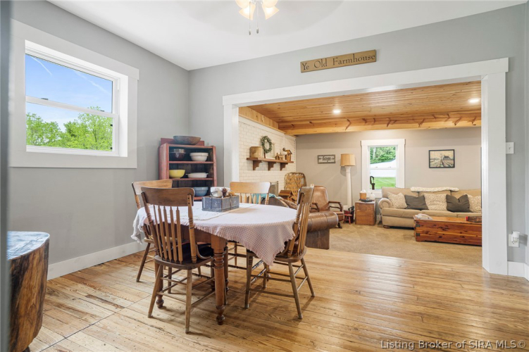 Listing Image 6