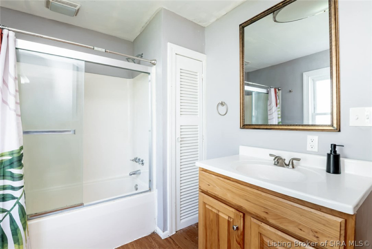 Listing Image 20