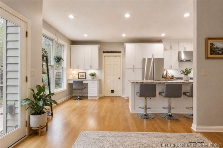 Listing Image 11