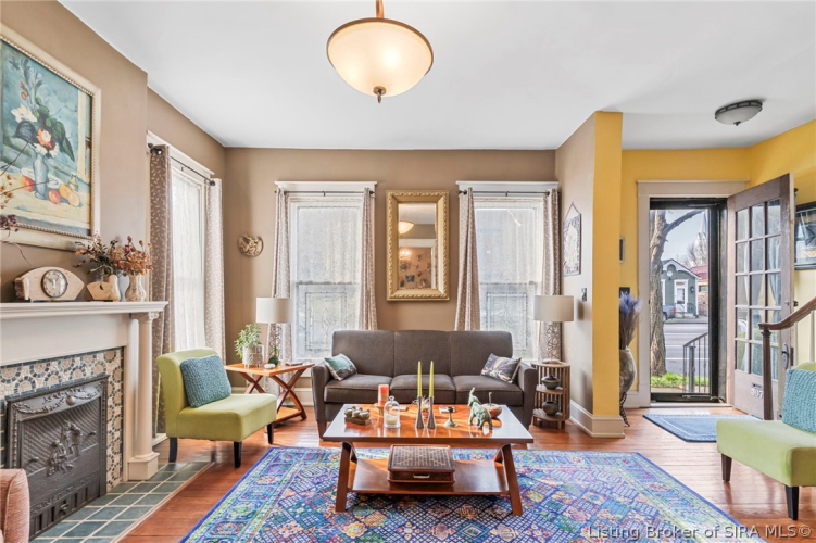 Listing Image 11
