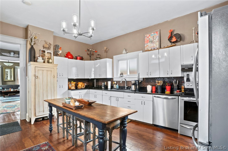 Listing Image 15