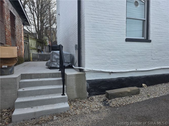 Listing Image 29