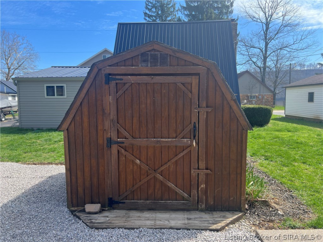 Listing Image 5