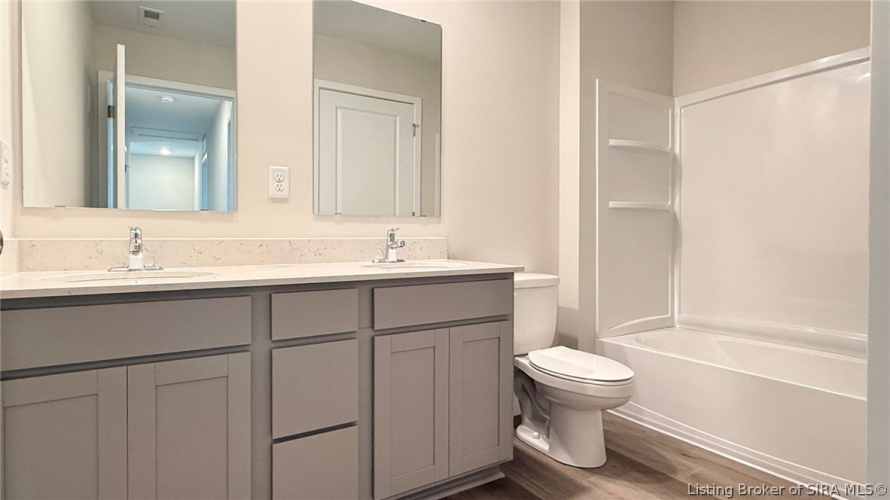 Listing Image 20