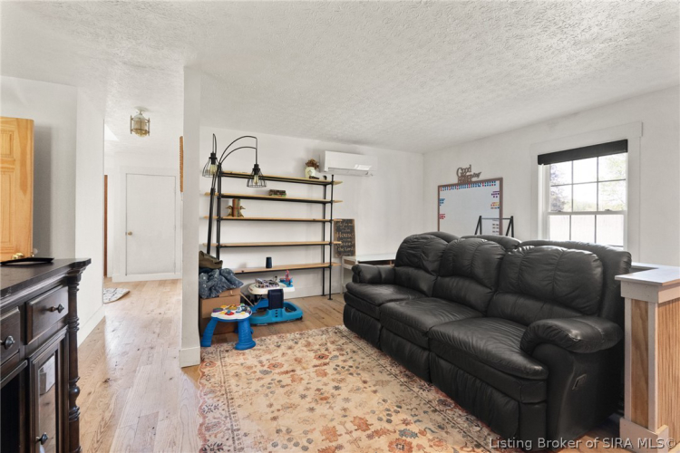 Listing Image 33