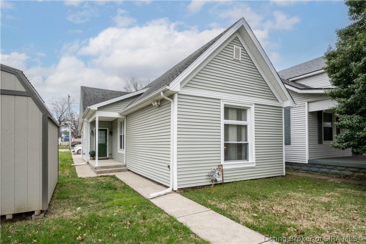 Listing Image 3