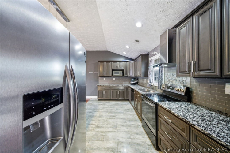 Listing Image 20