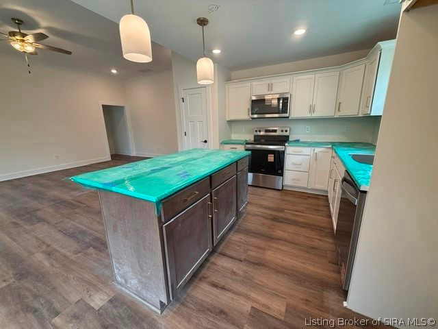 Listing Image 9