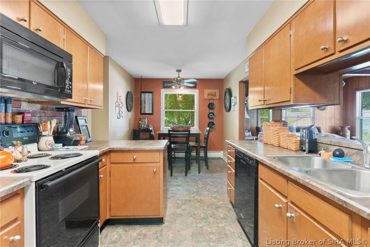 Listing Image 16