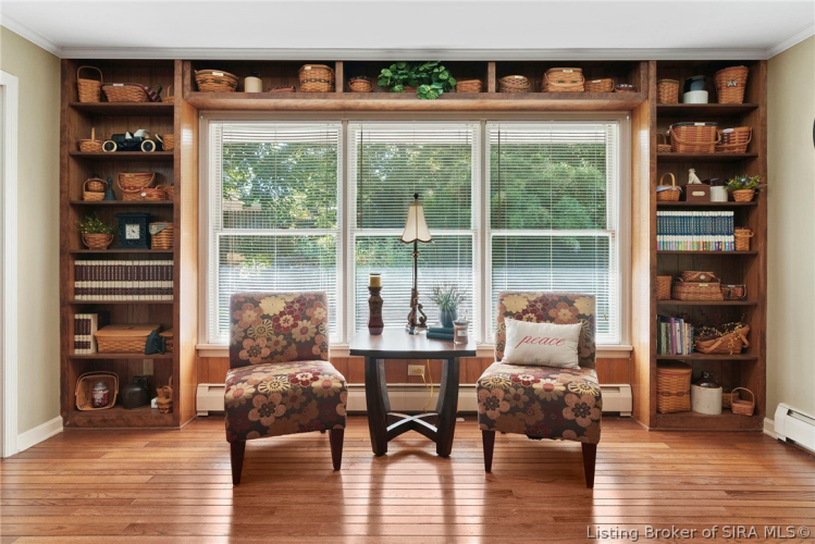 Listing Image 6