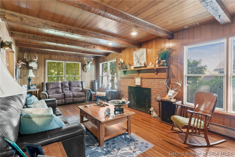 Listing Image 10