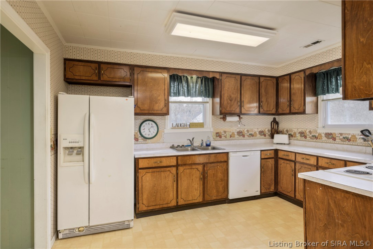Listing Image 17