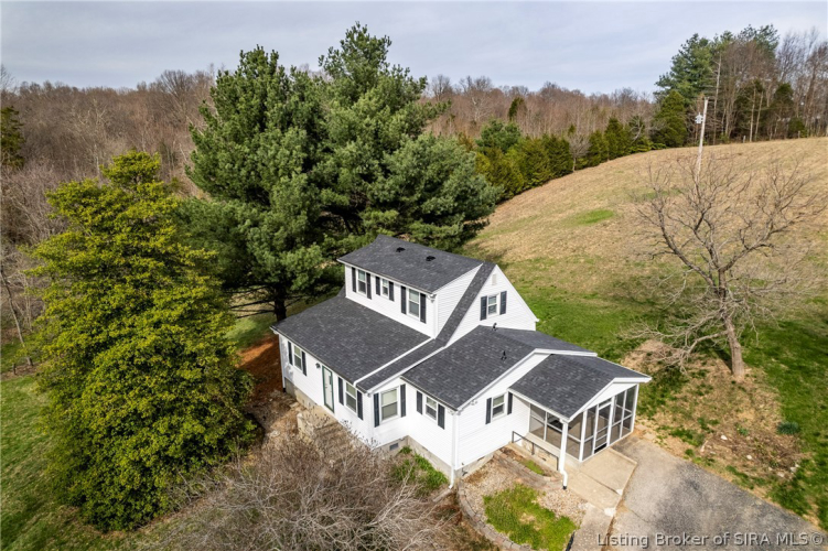 Listing Image 4