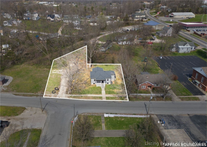 Listing Image 4