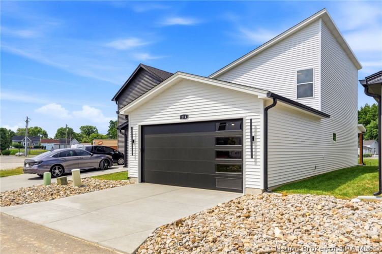 Listing Image 44