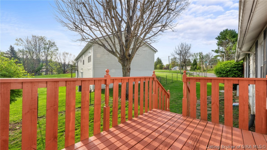 Listing Image 10