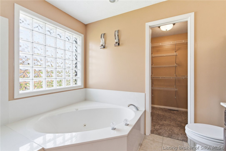 Listing Image 28