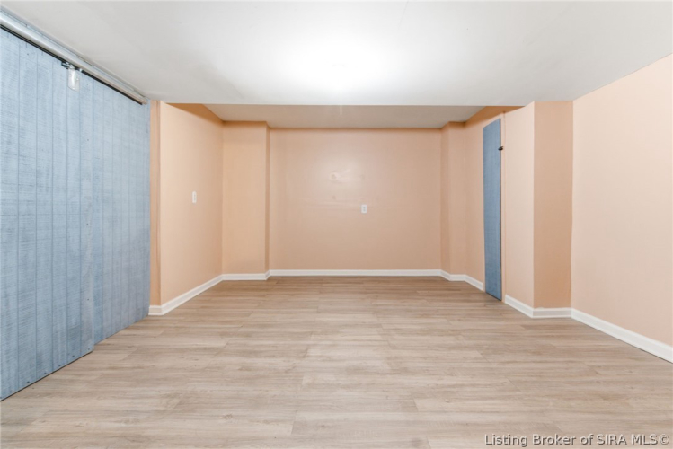 Listing Image 59