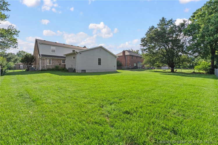 Listing Image 76