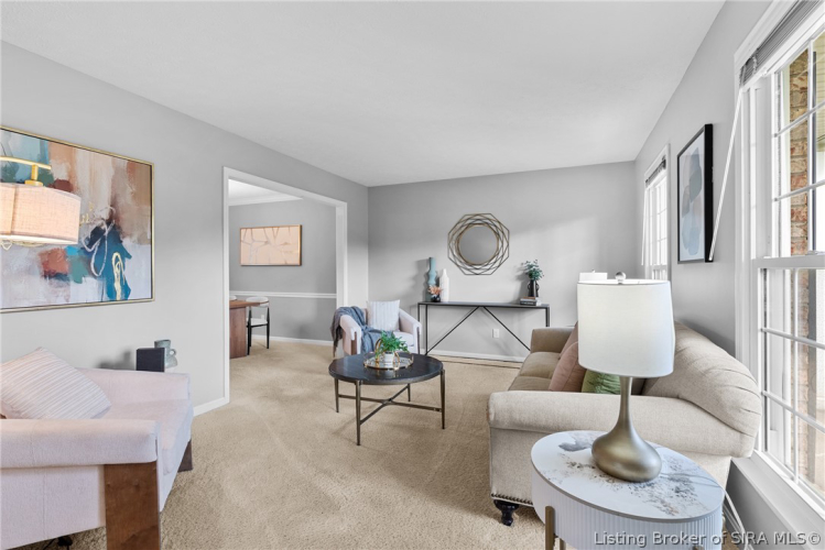 Listing Image 10