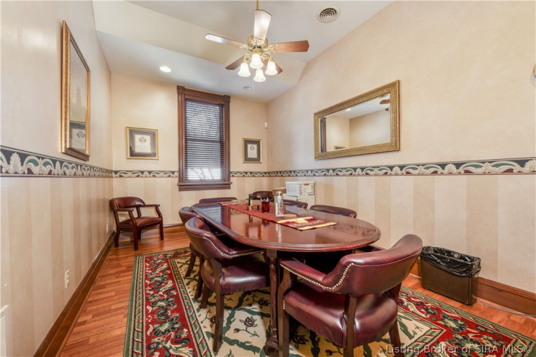 Listing Image 12
