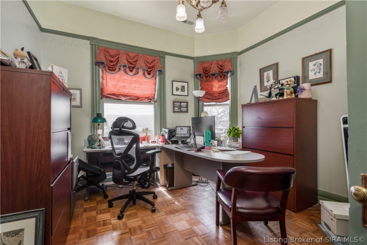 Listing Image 16