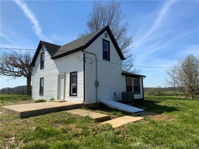 Listing Image 4