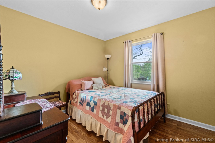 Listing Image 16